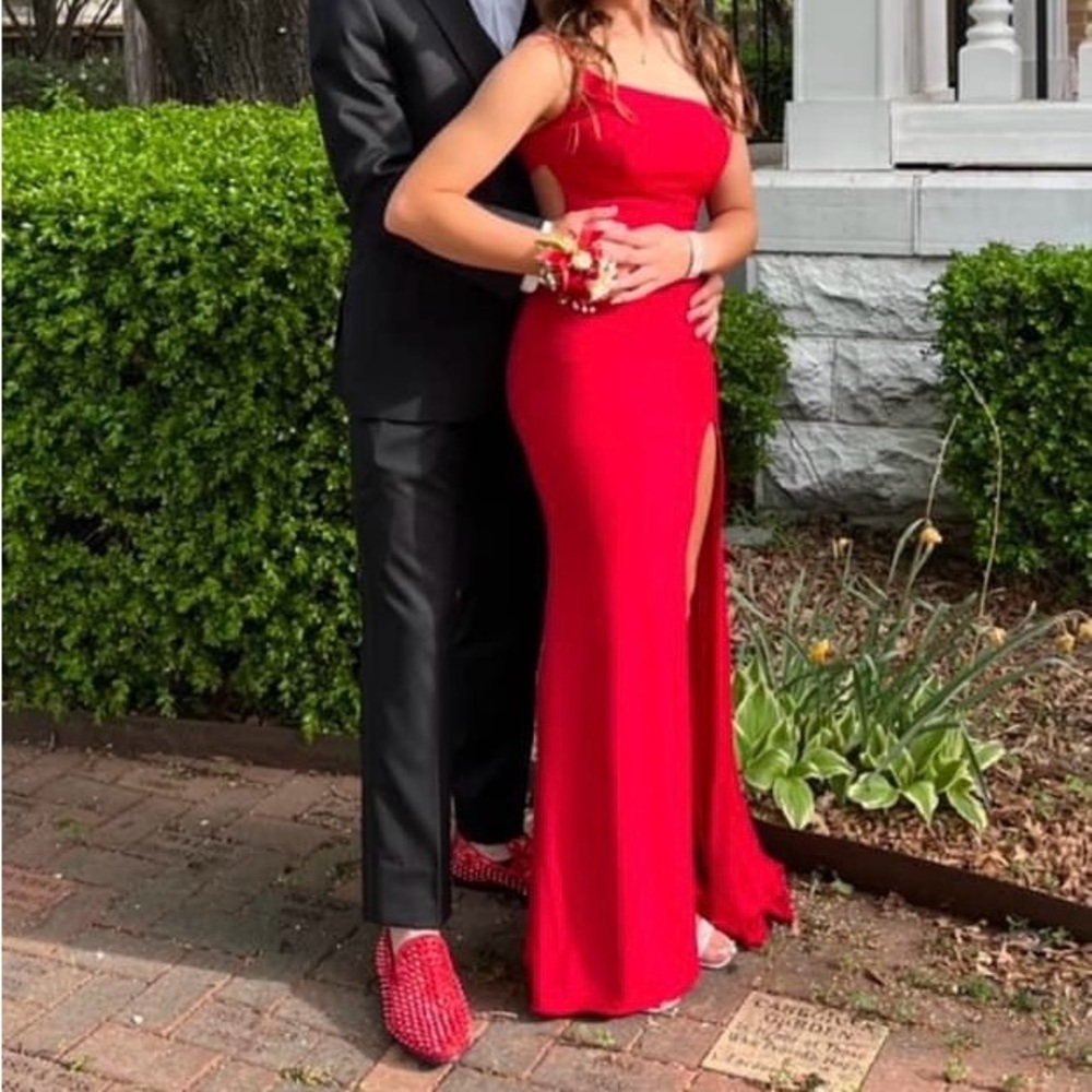 Jovani 1 Shoulder Prom Dress. Red. Size 0